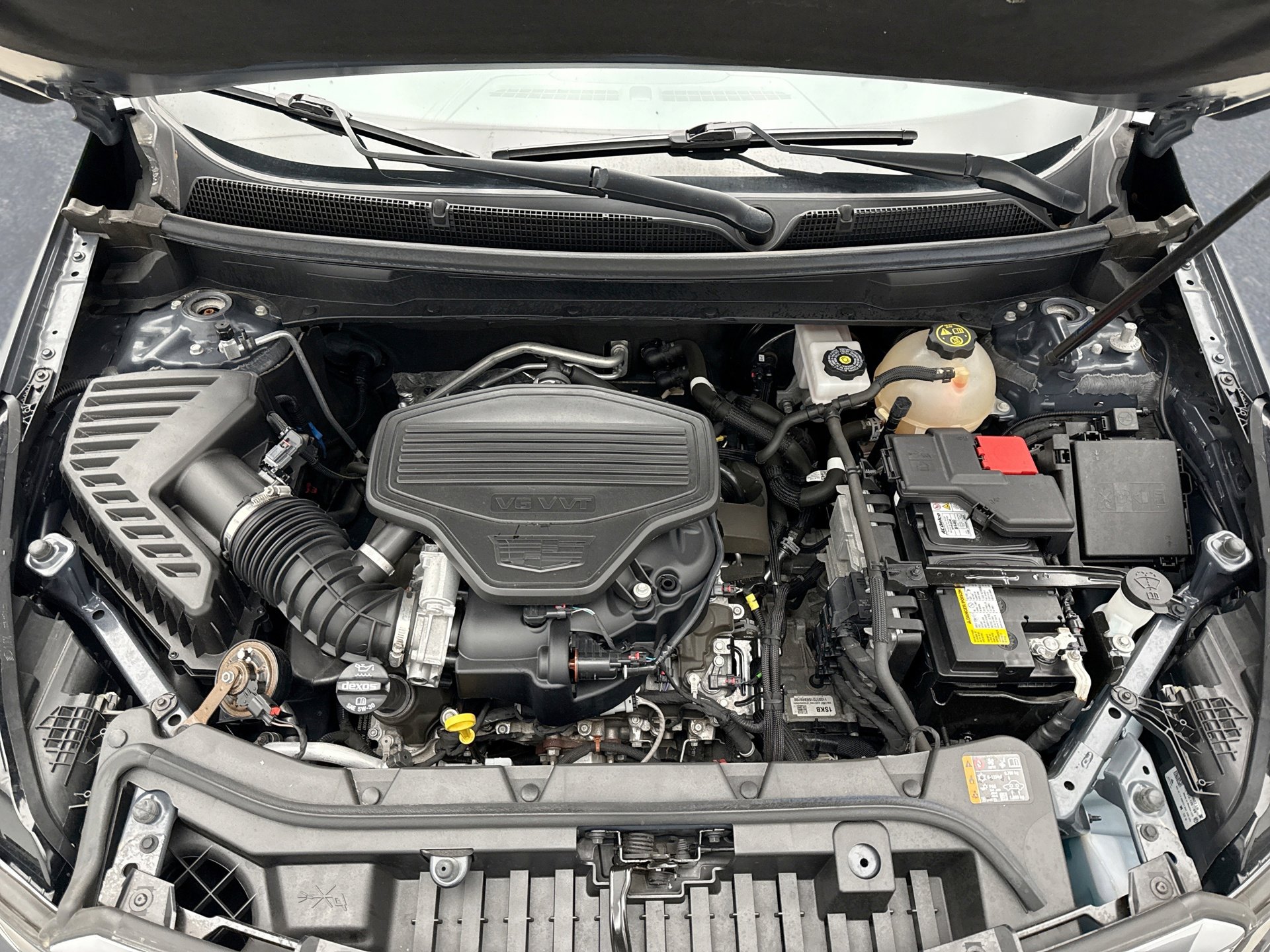 Used 2023 Cadillac XT5 Premium Luxury w/ LPO, Floor Liner Package AWD/4WD image 28