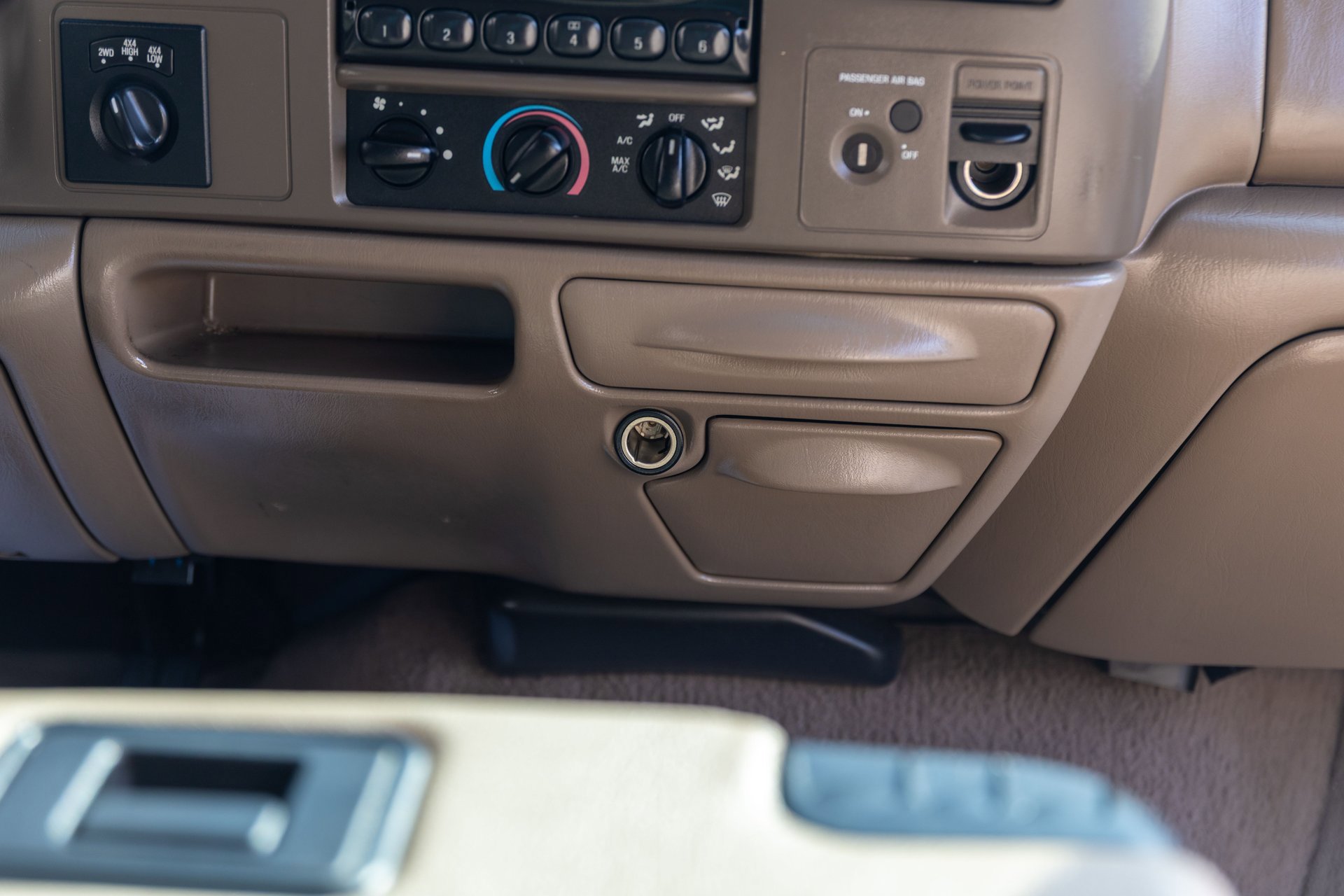 Used 2000 Ford F250 XL image 39