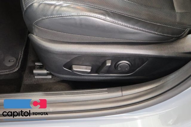 Used 2023 Hyundai Elantra Limited FWD image 12