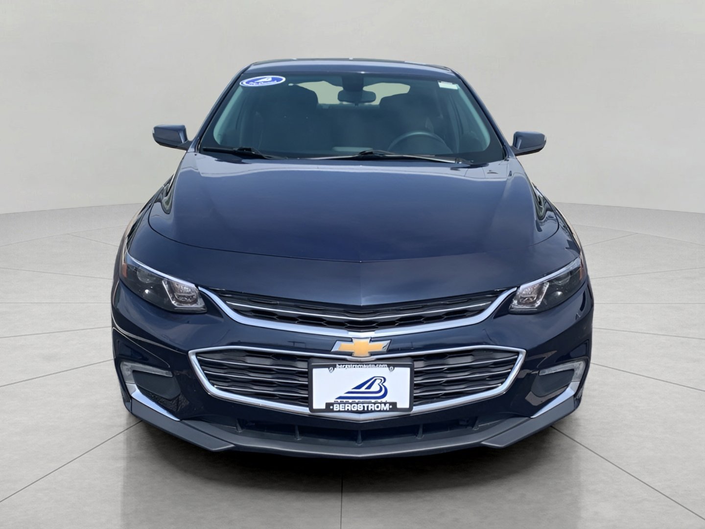 Used 2018 Chevrolet Malibu LT w/ LPO, Convenience Package 2 FWD image 3