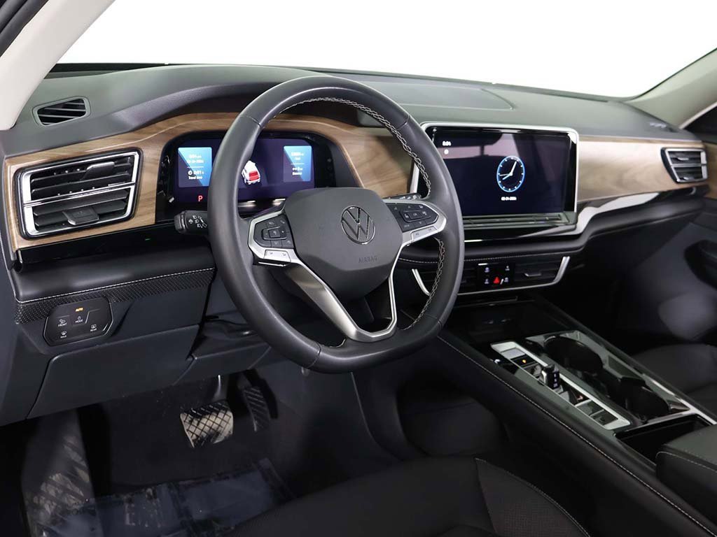 Used 2024 Volkswagen Atlas SE image 27