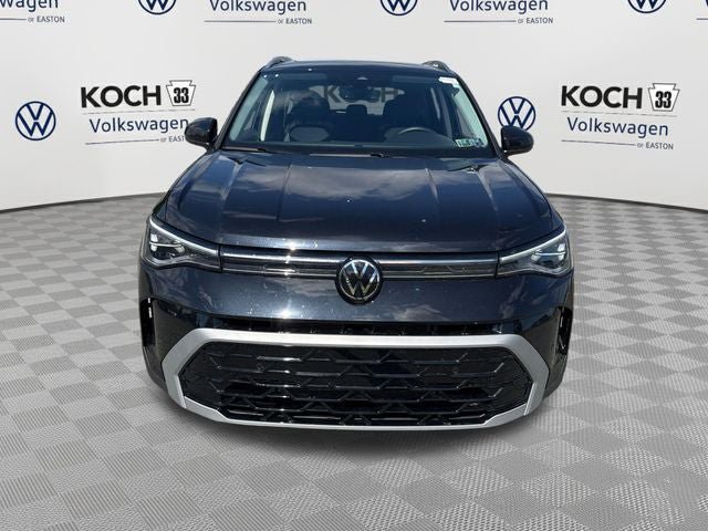 Used 2025 Volkswagen Taos SEL AWD/4WD image 2
