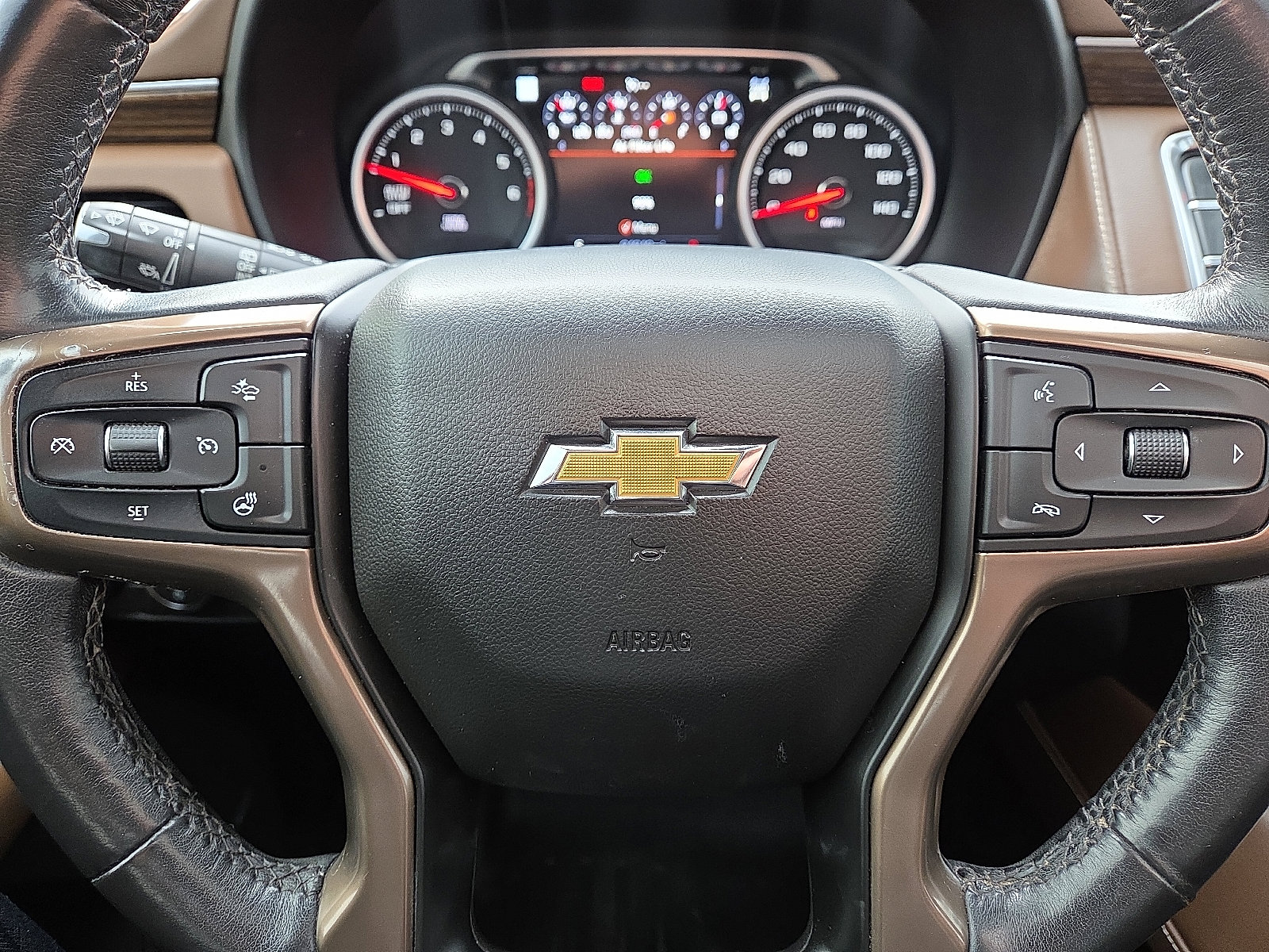 Used 2021 Chevrolet Suburban High Country w/ Premium Package image 16