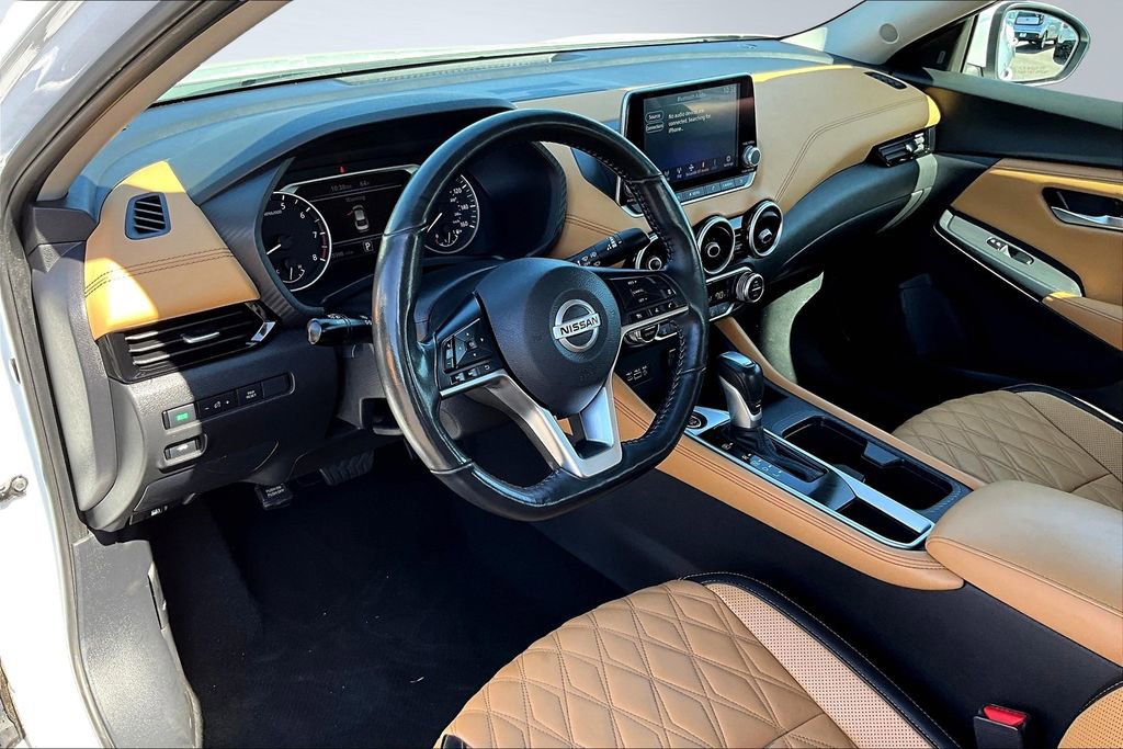 Used 2023 Nissan Sentra SV w/ SV Premium Package image 14