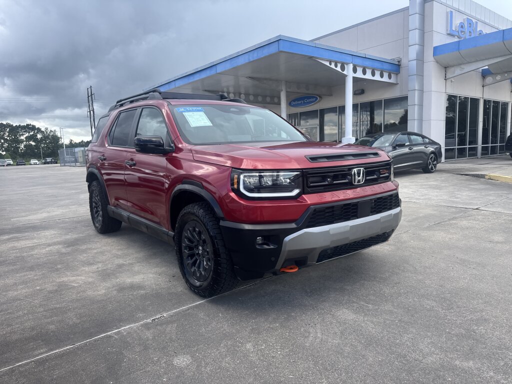 Certified 2026 Honda Passport TrailSport image 3
