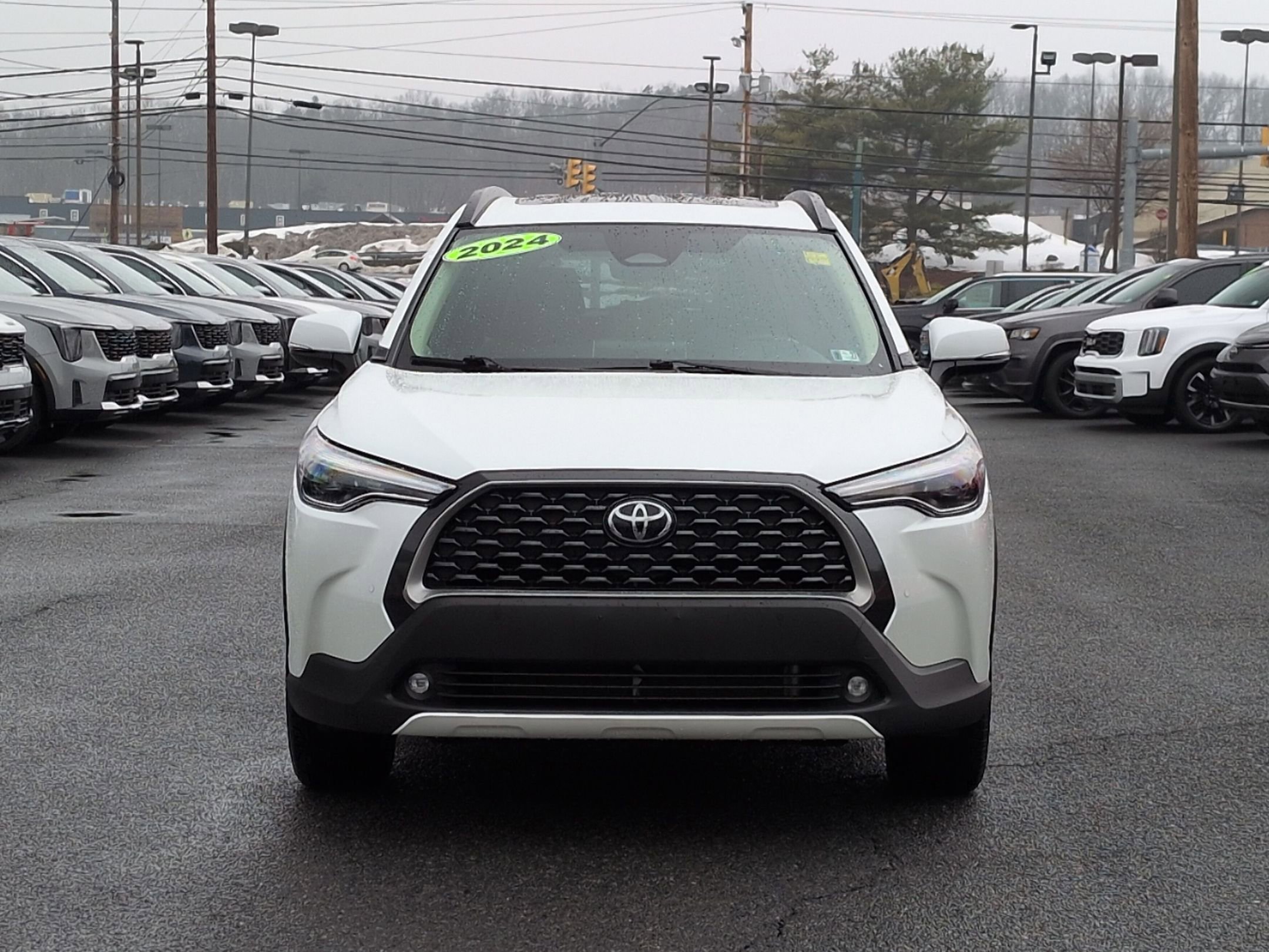 Used 2024 Toyota Corolla Cross XLE w/ Convenience Package video 2