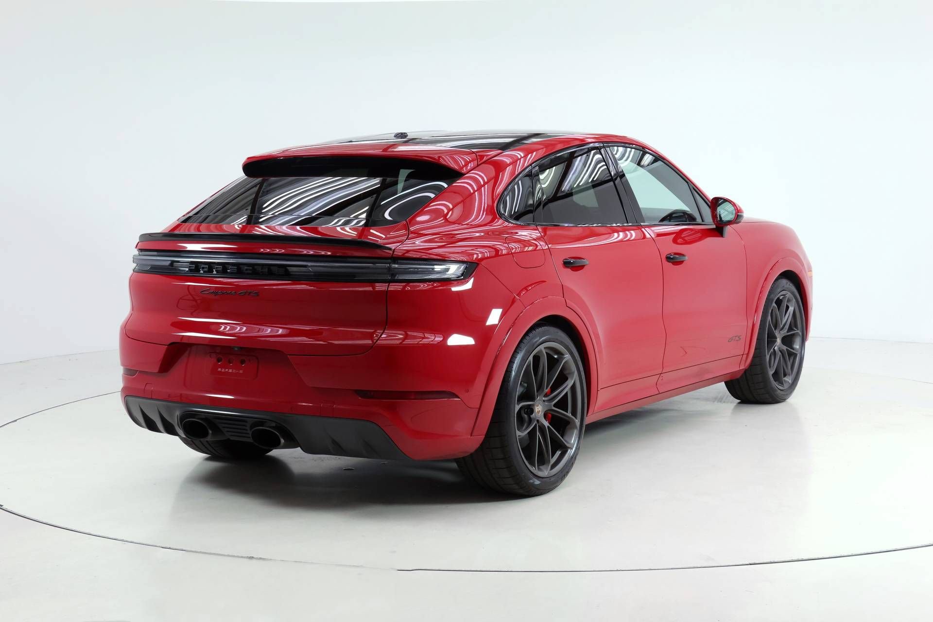 Certified 2025 Porsche Cayenne GTS AWD/4WD image 6