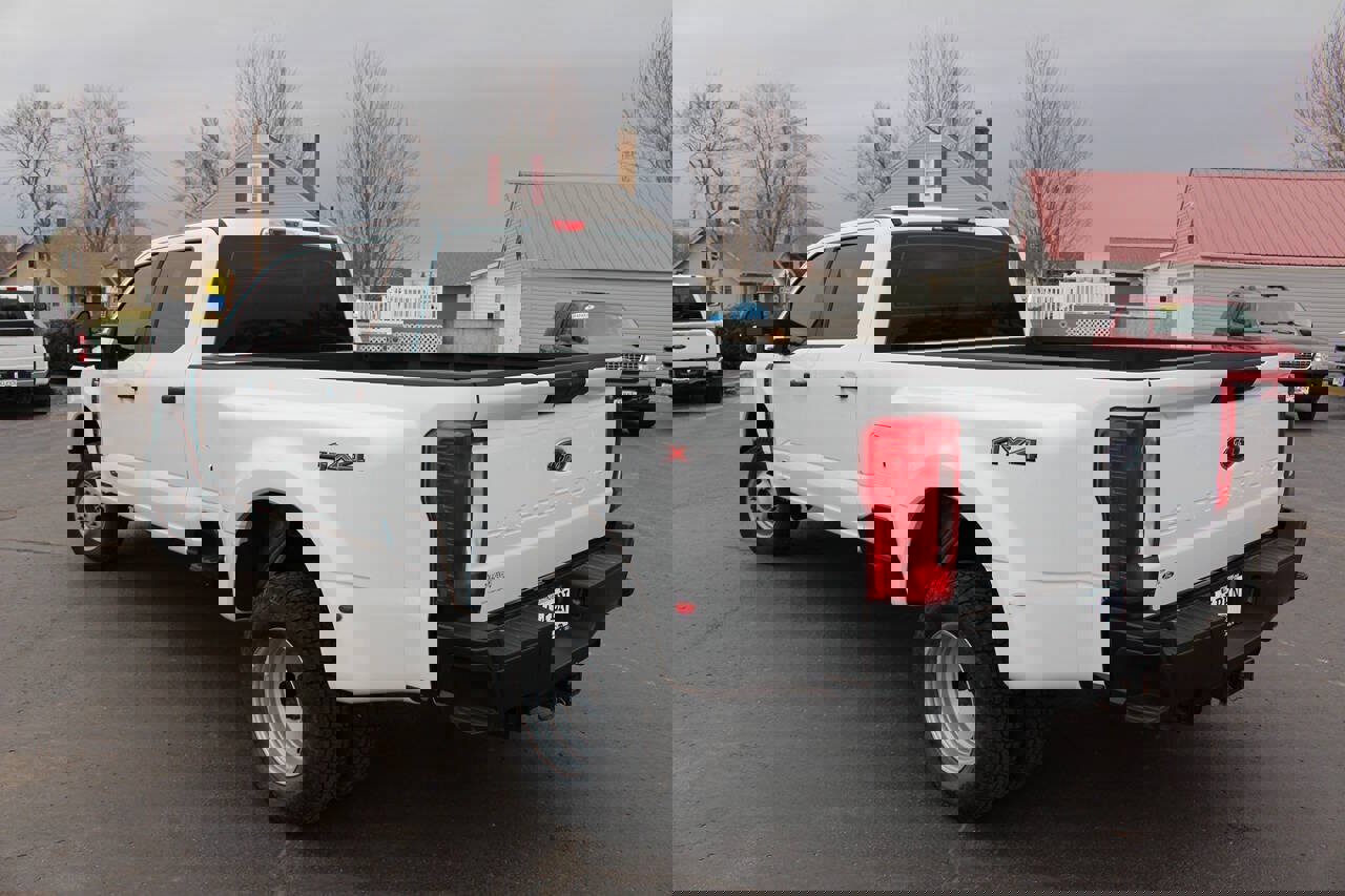 Used 2024 Ford F350 XL image 2