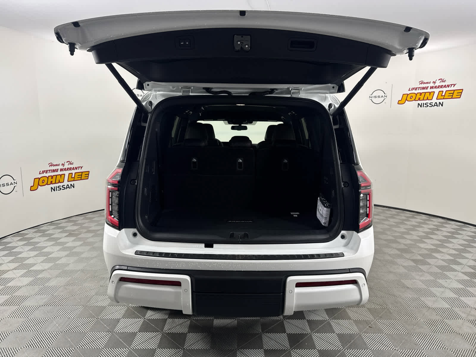 New 2026 Nissan Armada SL image 5