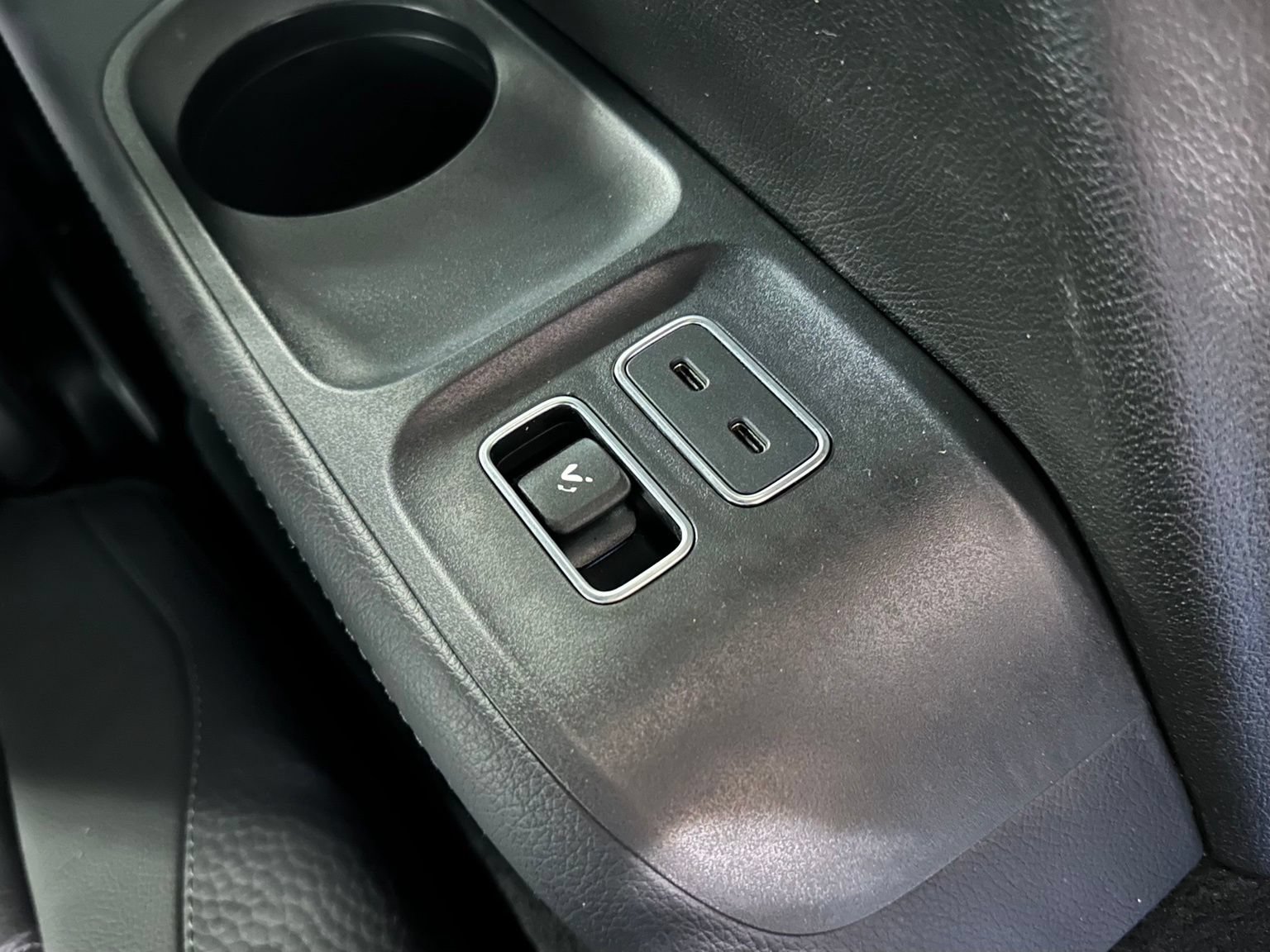 Used 2022 Mercedes-Benz GLS 450 4MATIC image 43