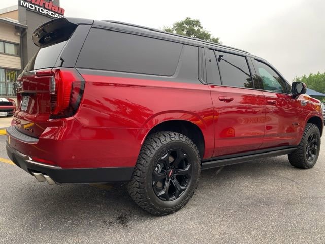 Used 2025 GMC Yukon XL AT4 Ultimate AWD/4WD image 6