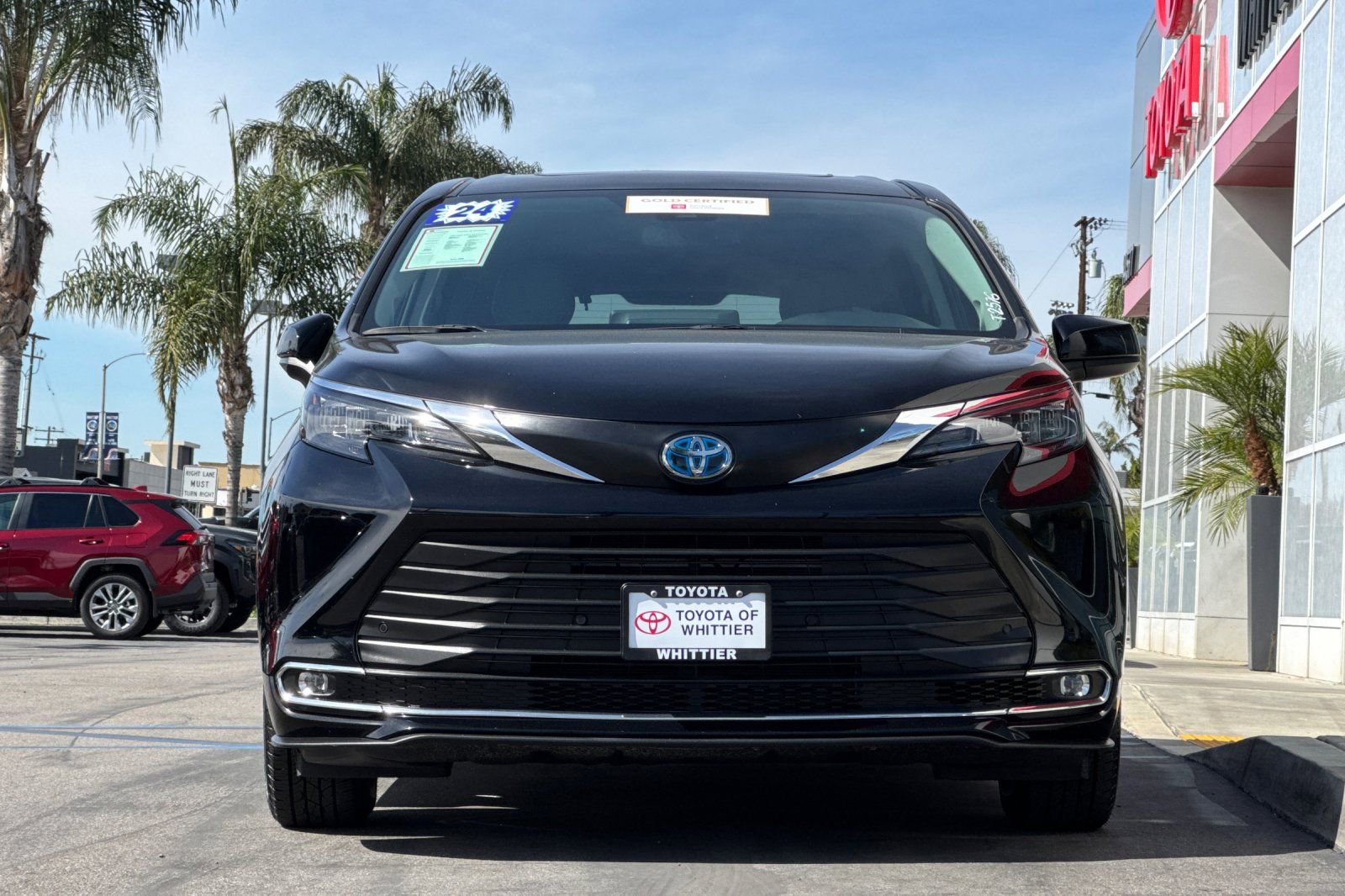Used 2024 Toyota Sienna XLE w/ XLE Plus Package image 11