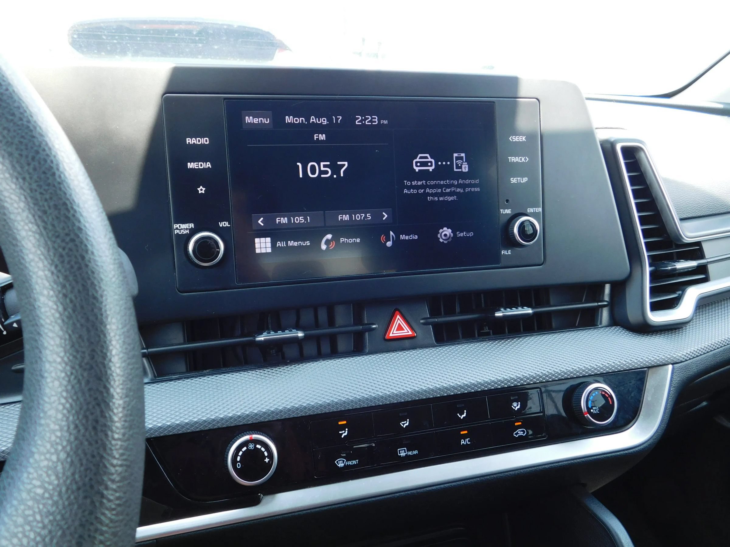 Used 2023 Kia Sportage LX FWD image 17