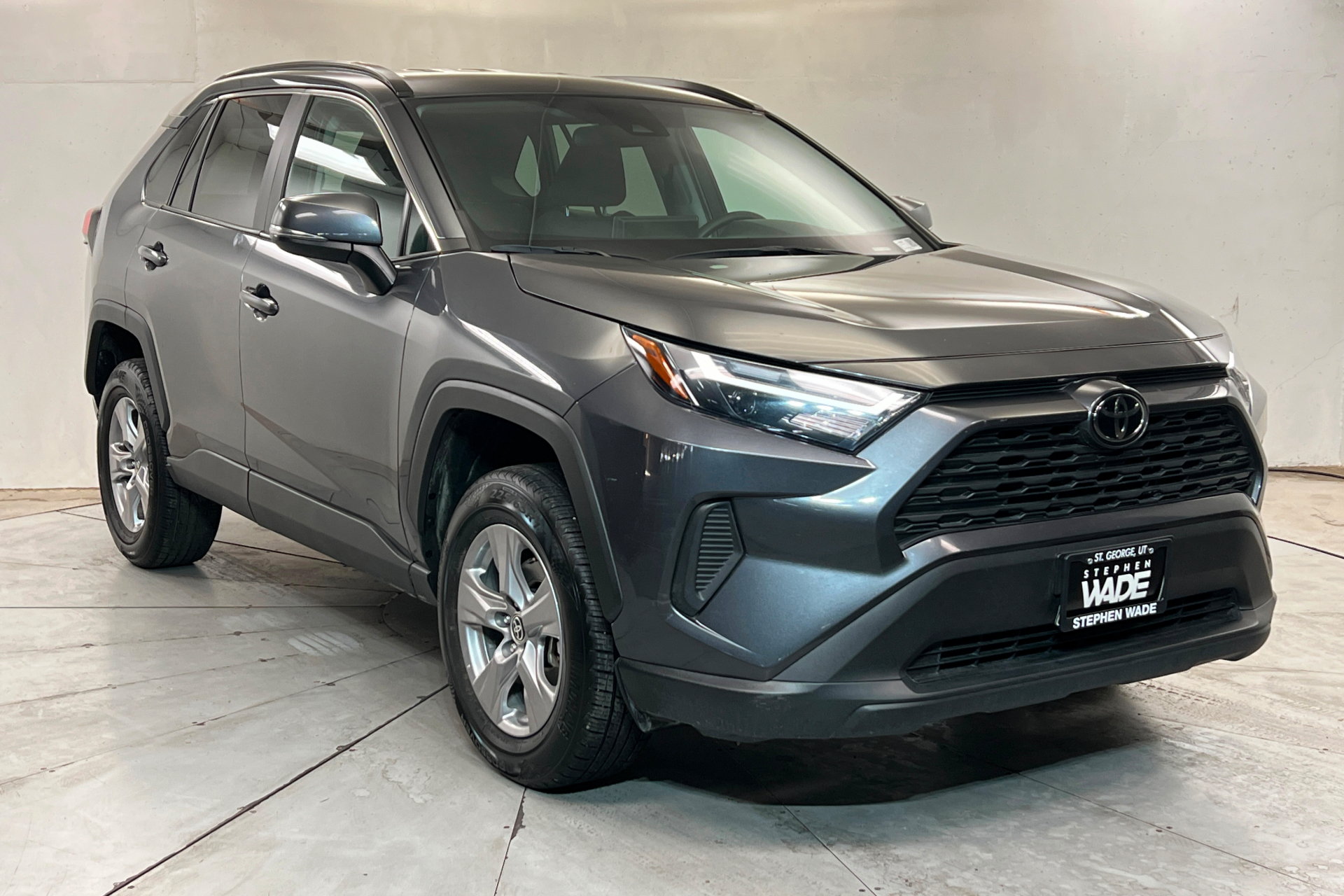 Used 2025 Toyota RAV4 XLE FWD image 8