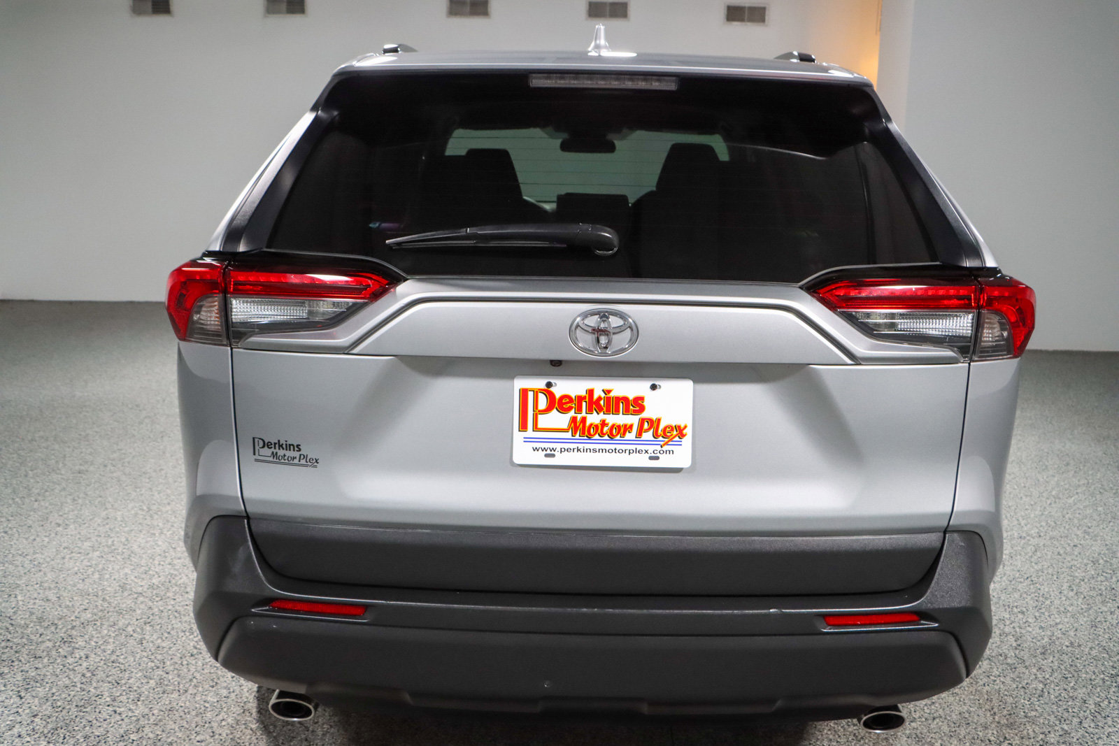 Used 2022 Toyota RAV4 XLE image 8