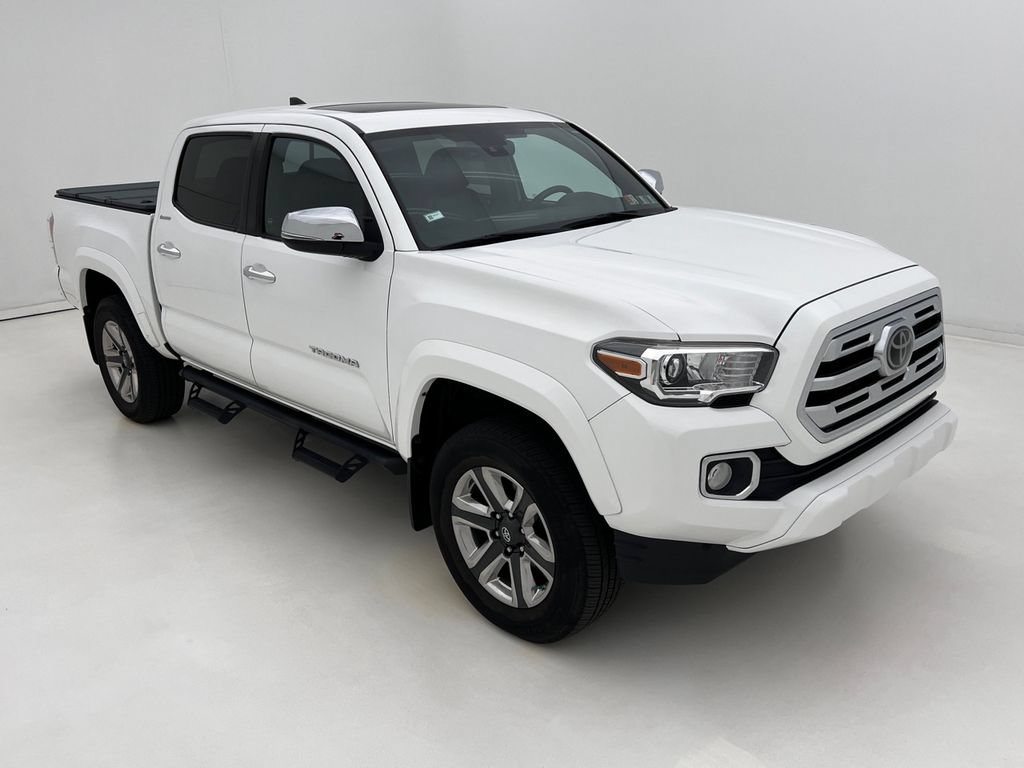 Used 2019 Toyota Tacoma Limited AWD/4WD image 2