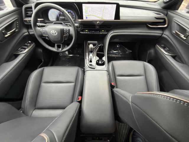 Used 2025 Toyota Crown Signia w/ Advanced Technology Package AWD/4WD image 11