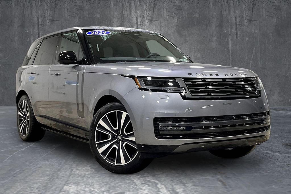 Used 2024 Land Rover Range Rover SE image 3