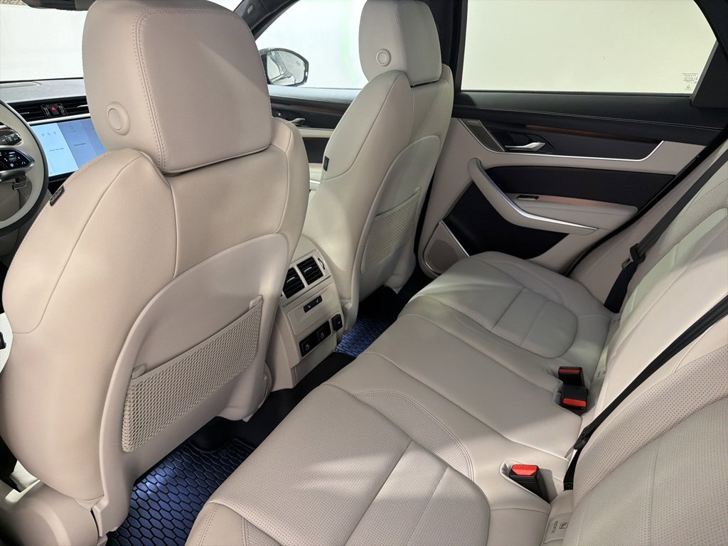 New 2026 Jaguar F-PACE R-Dynamic S image 21