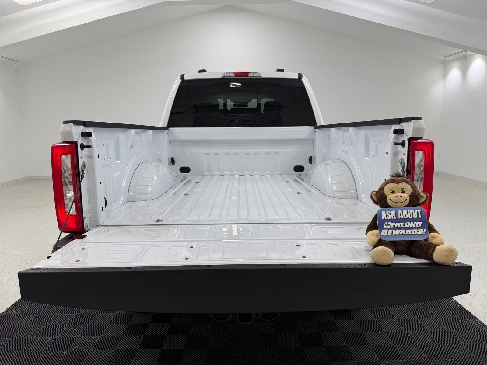 New 2026 Ford F250 XL w/ STX Appearance Package AWD/4WD image 8