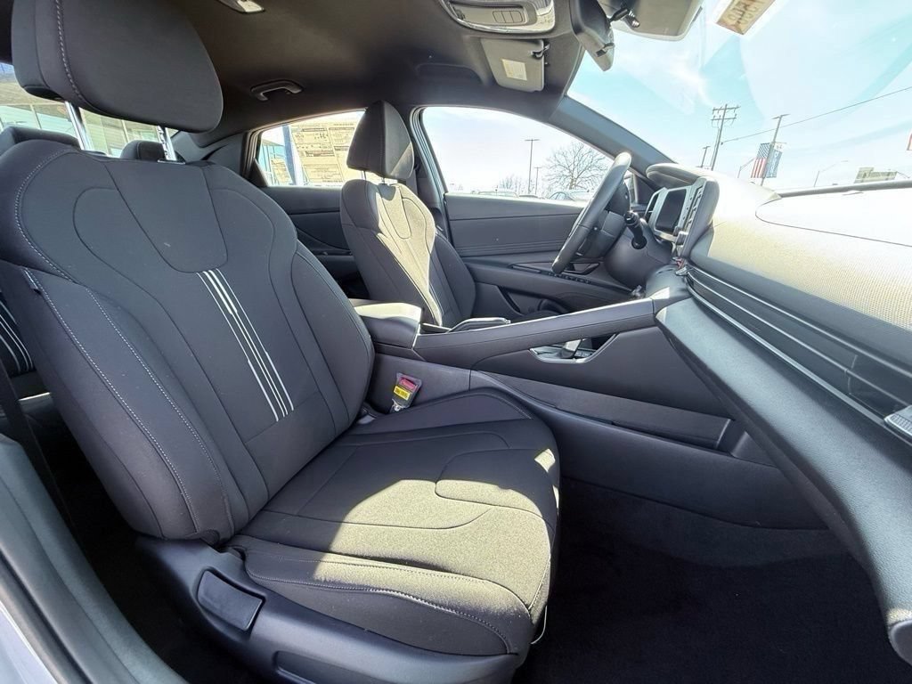 Used 2024 Hyundai Elantra SEL FWD image 27