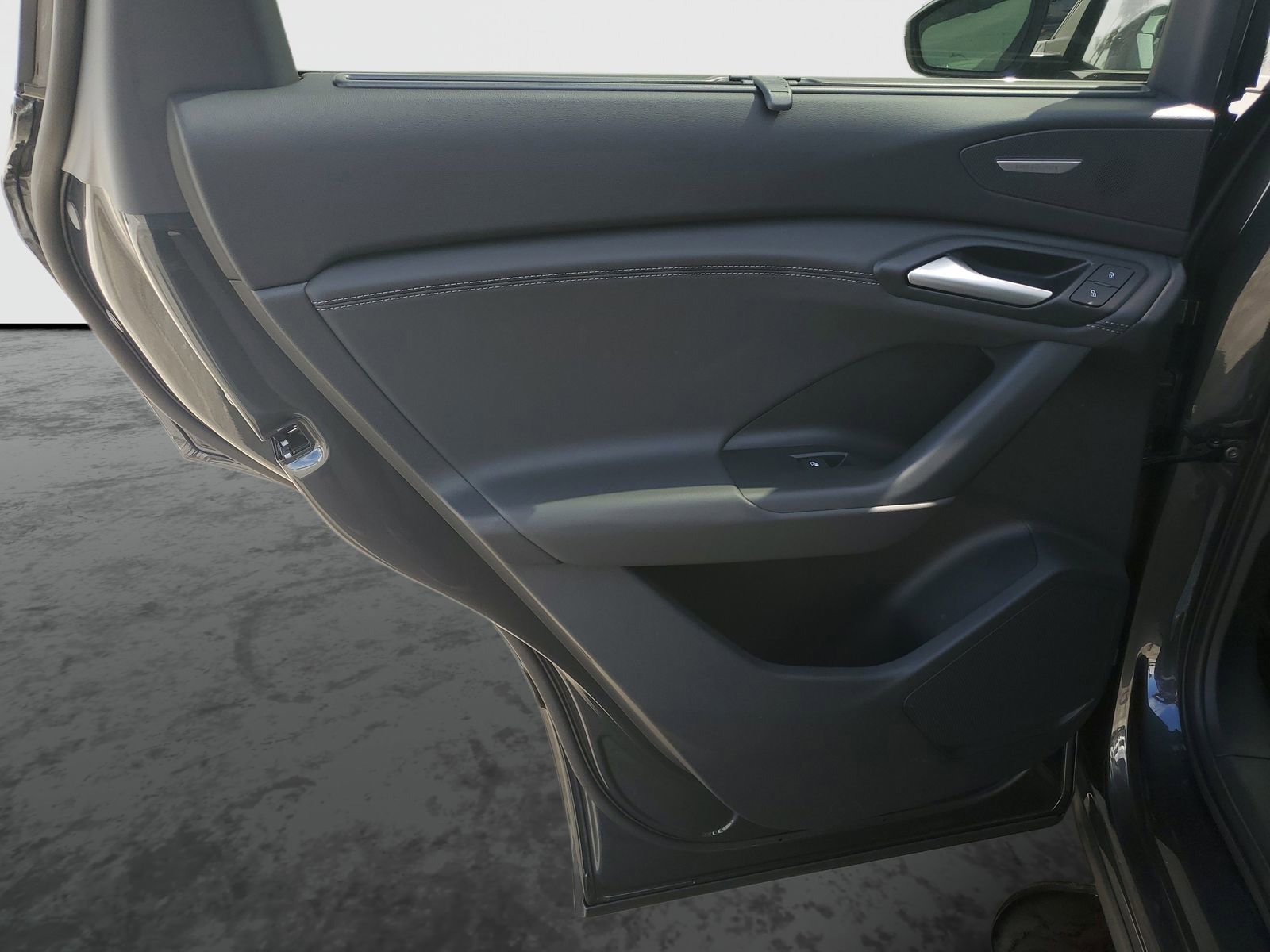 New 2025 Audi Q6 e-tron Premium Plus AWD/4WD image 17