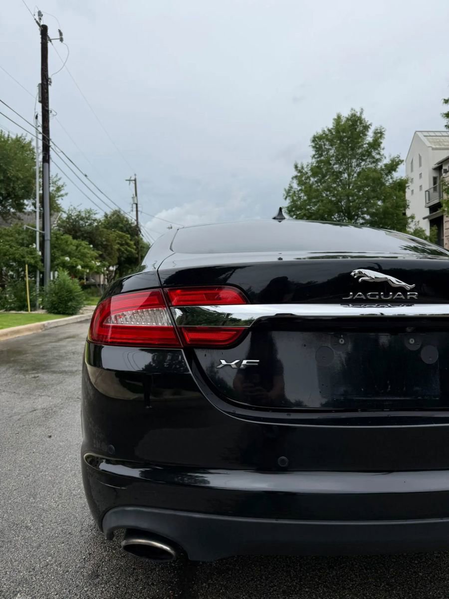 Used 2015 Jaguar XF Sport RWD image 12