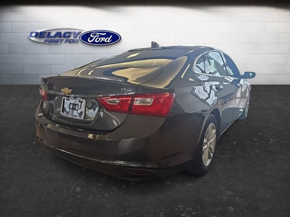 Used 2017 Chevrolet Malibu LT FWD image 6
