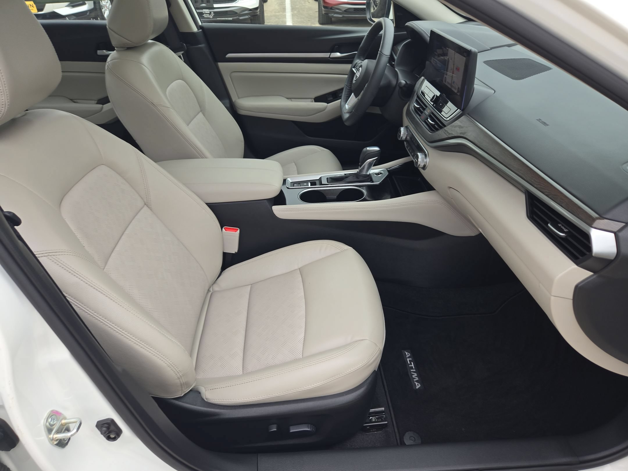 Certified 2024 Nissan Altima 2.5 SL FWD image 30