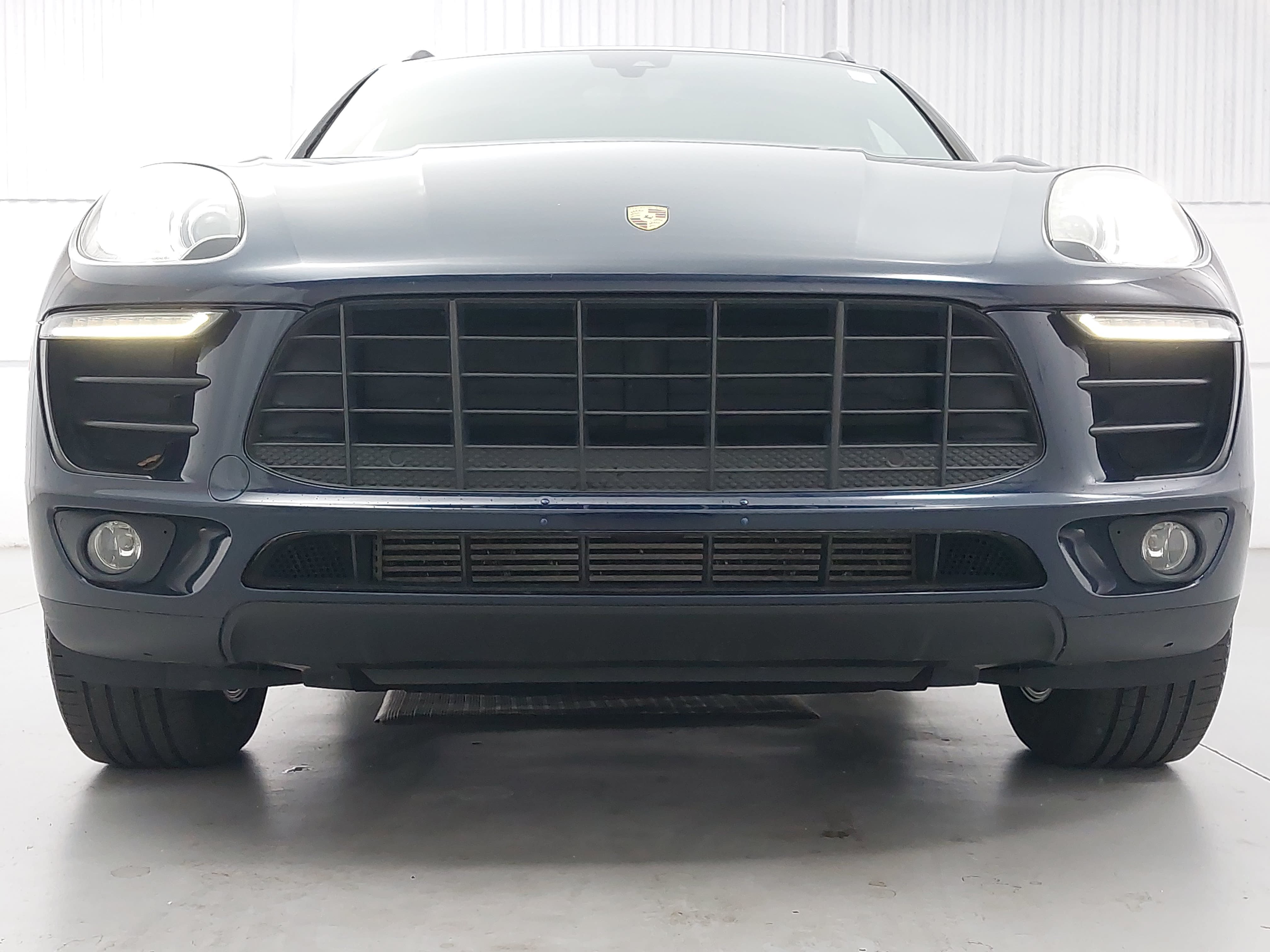 Used 2017 Porsche Macan AWD/4WD image 10