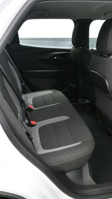 Used 2023 Chevrolet TrailBlazer LS image 11
