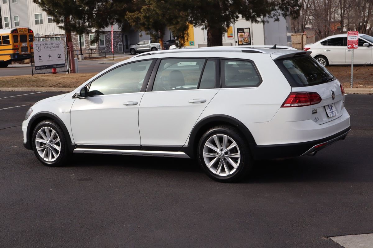 Used 2018 Volkswagen Golf Alltrack S image 8