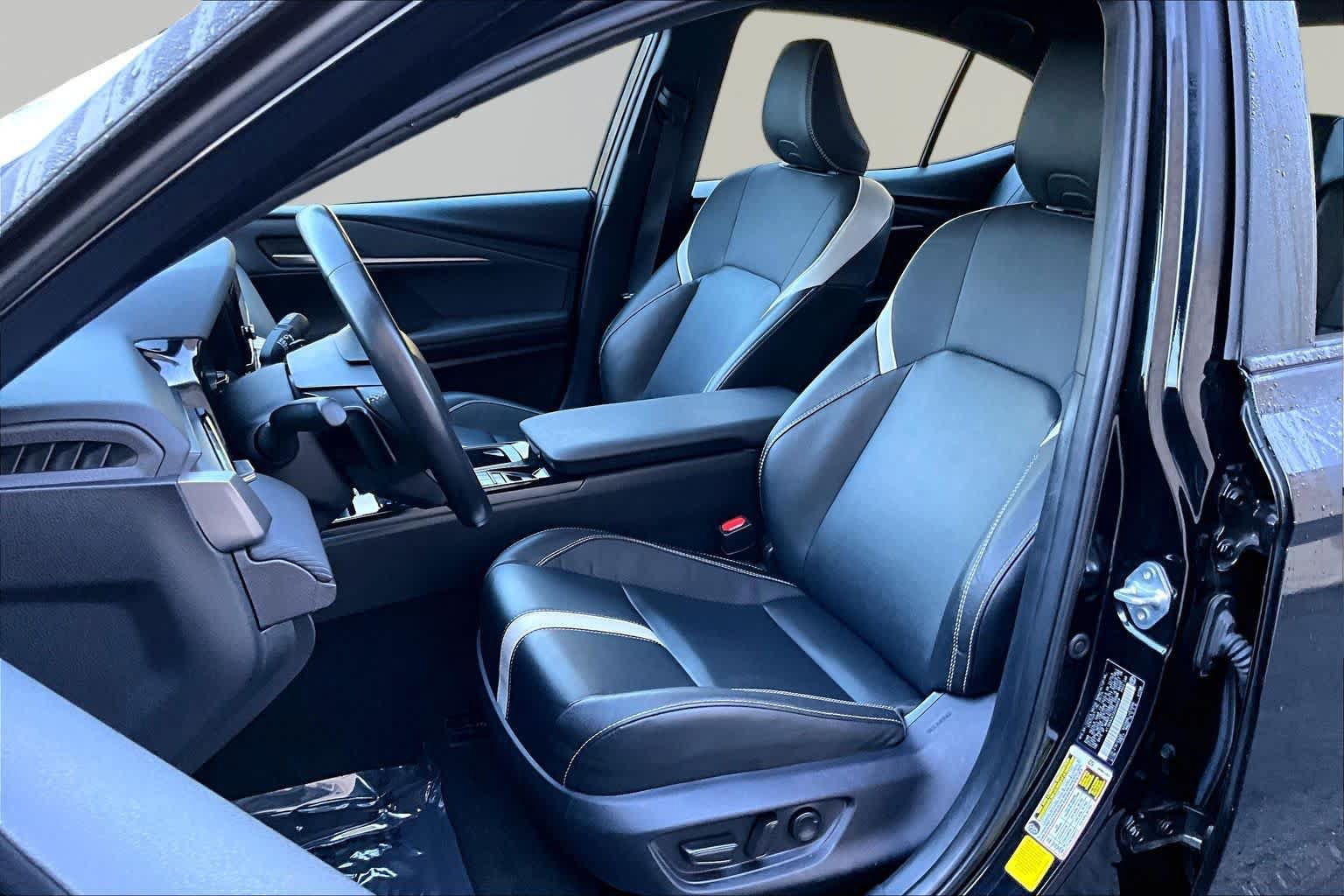 Used 2025 Toyota Camry SE FWD image 7