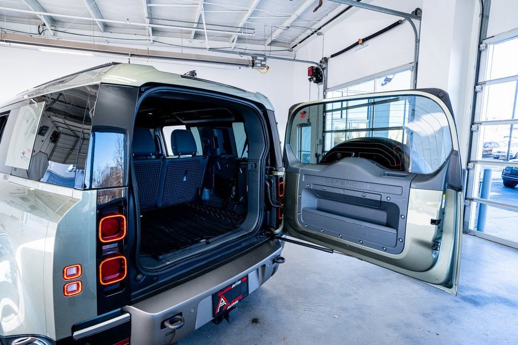 Used 2021 Land Rover Defender 110 X-Dynamic HSE image 61