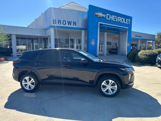 Used 2025 Chevrolet Trax LS w/ Driver Confidence Package