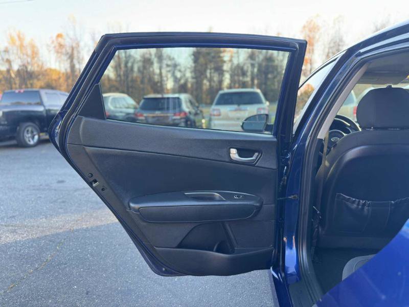 Used 2017 Kia Optima LX image 11