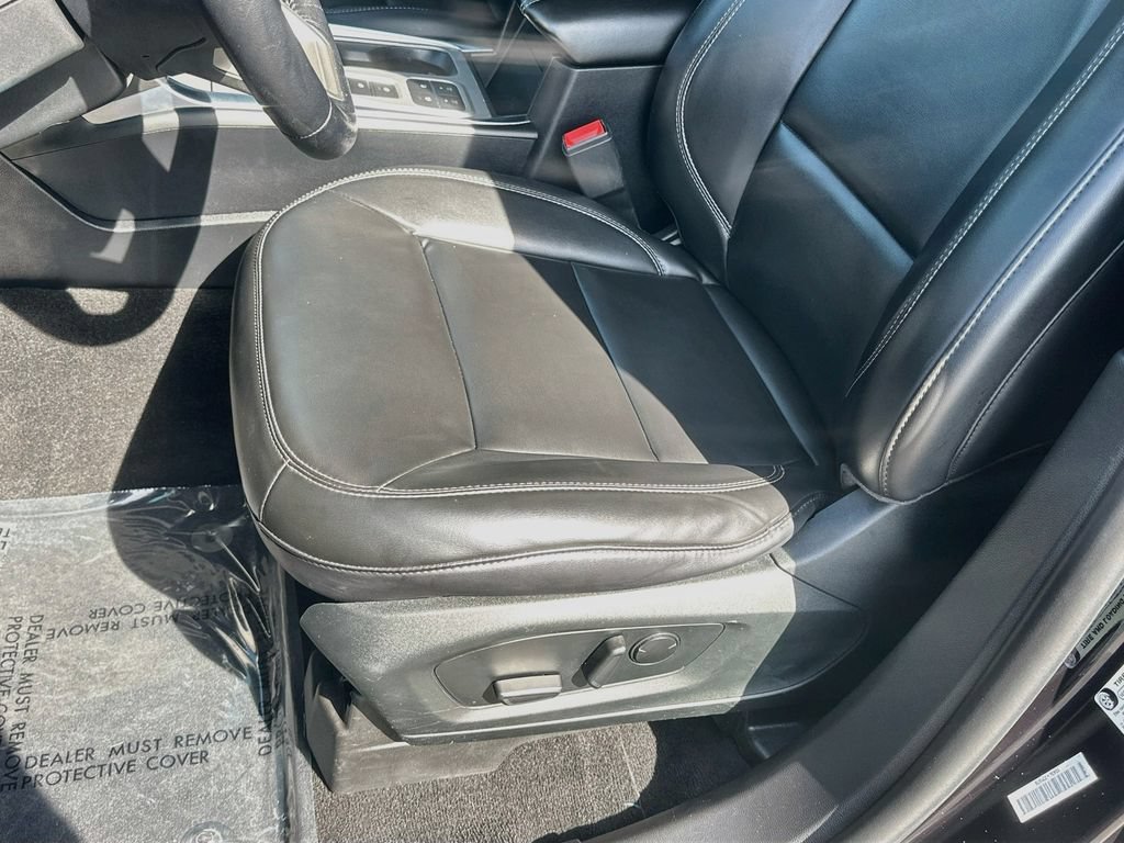 Used 2021 Ford Explorer XLT w/ Equipment Group 202A RWD image 17