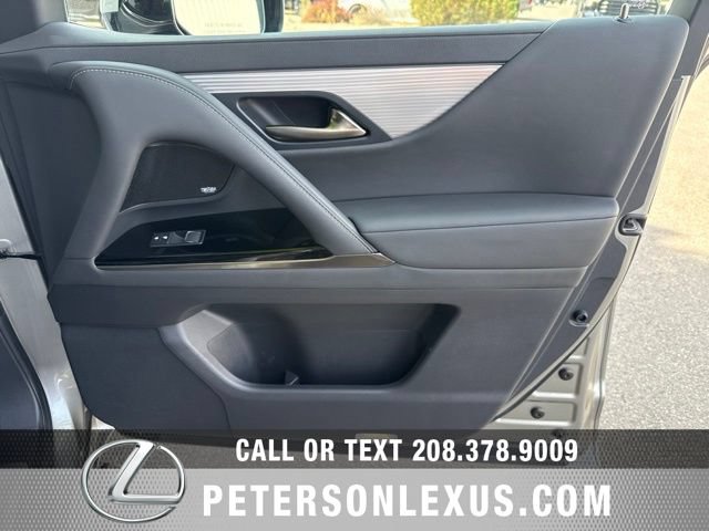 Used 2022 Lexus LX 600 F Sport AWD/4WD image 12