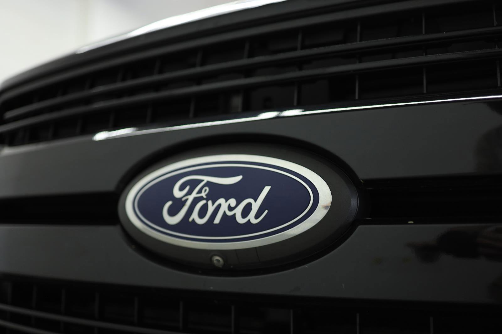 Used 2020 Ford F150 Lariat w/ Equipment Group 502A Luxury image 21