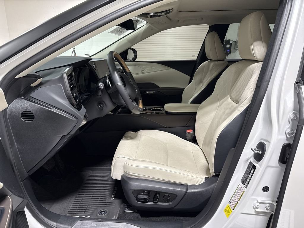 Used 2024 Lexus RX 350h image 21