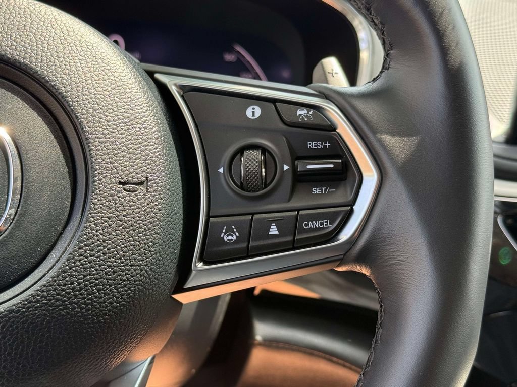 Certified 2025 Acura MDX w/ Technology Package FWD image 33
