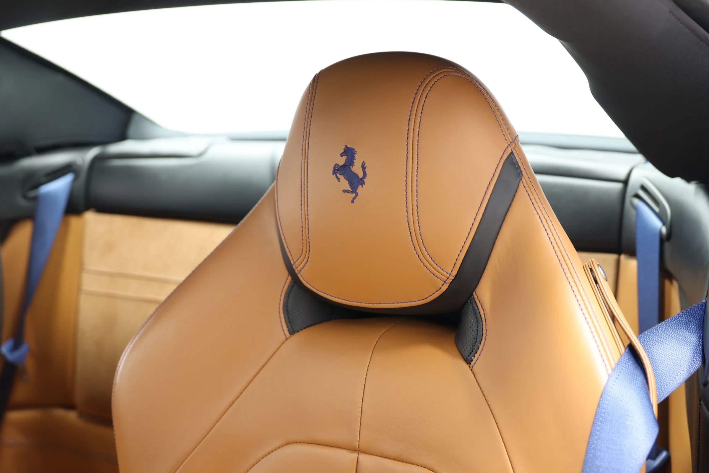 Used 2017 Ferrari California T image 21