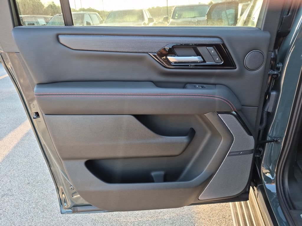 New 2026 GMC Yukon XL AT4 Ultimate AWD/4WD image 39