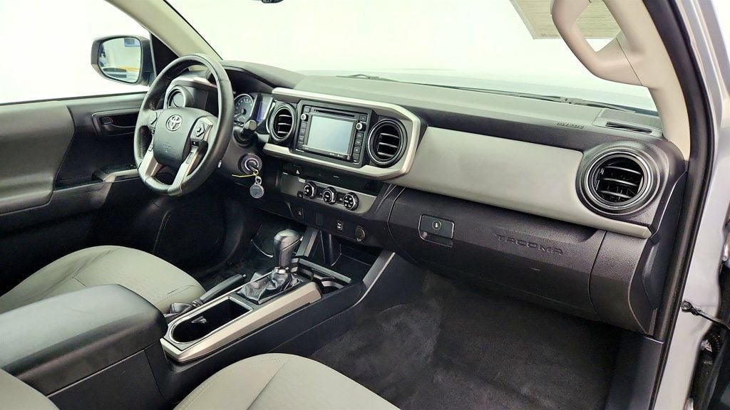 Used 2018 Toyota Tacoma SR5 RWD image 24