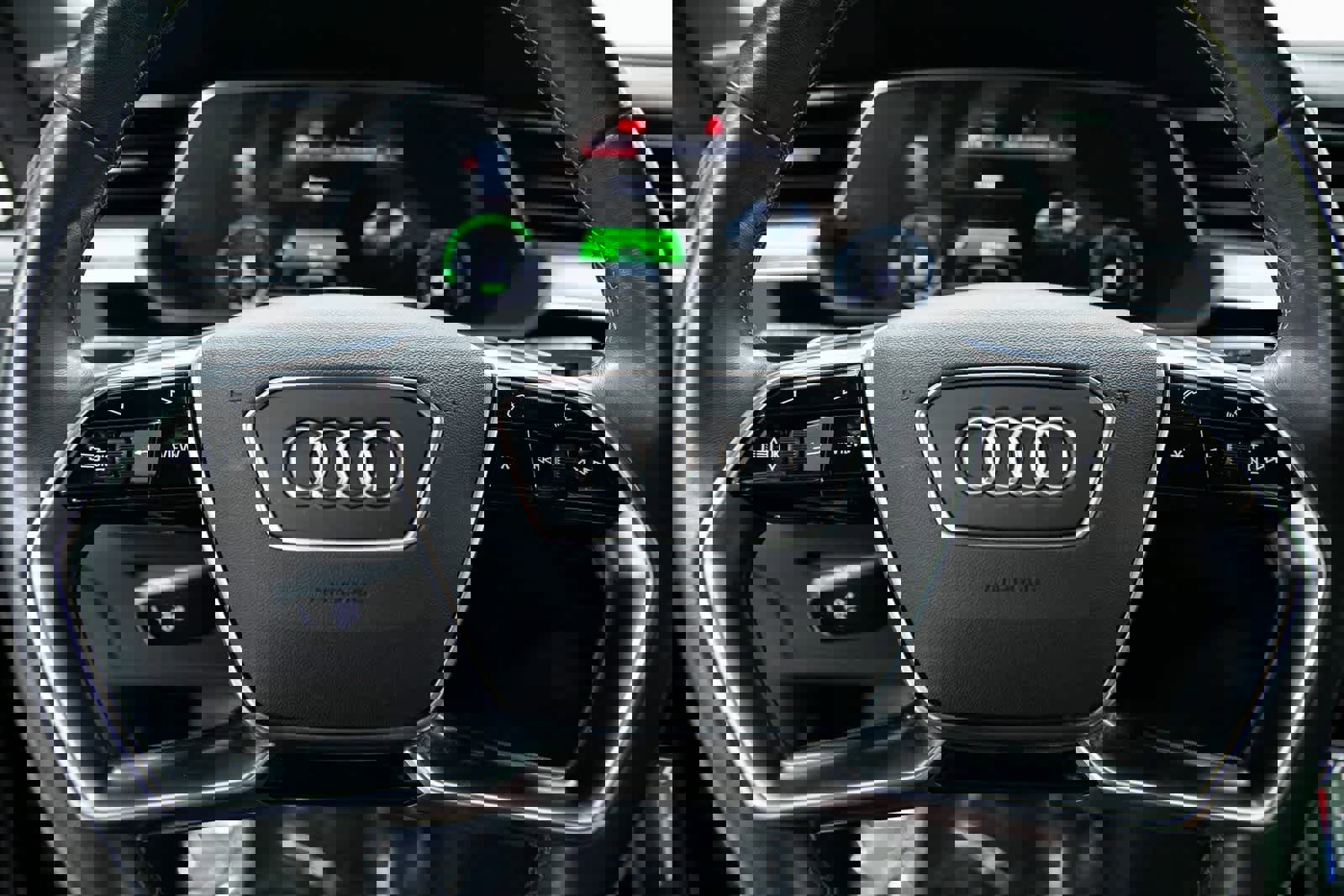 Used 2022 Audi e-tron Premium image 14