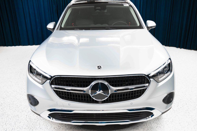 New 2026 Mercedes-Benz GLC 300 image 2
