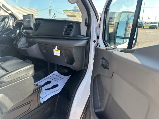 New 2026 Ford Transit 250 148 Medium Roof w/ Load Area Protection Package RWD image 13