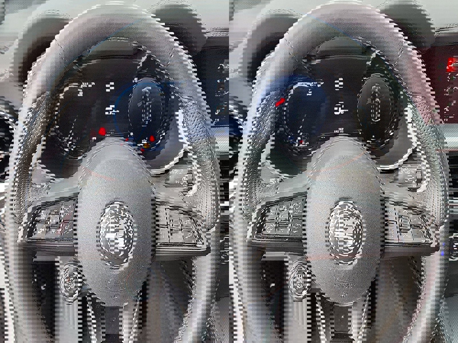 Used 2024 Alfa Romeo Stelvio Veloce image 21