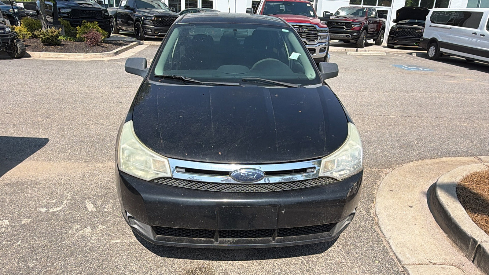 Used 2009 Ford Focus SE FWD image 3