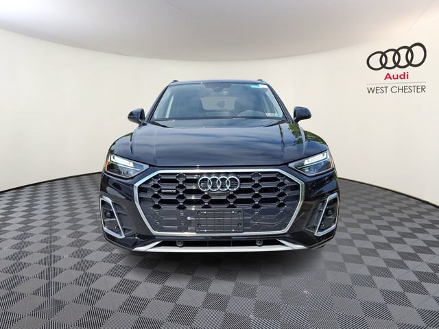Certified 2025 Audi Q5 2.0T Premium Plus w/ Premium Plus Package AWD/4WD image 2